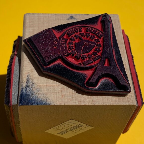 8 French Paris-themed stamps - Picture 5 of 15